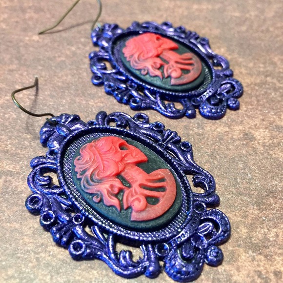 Hand Crafted Jewelry - Handmade gothic lolita skull purple earrings